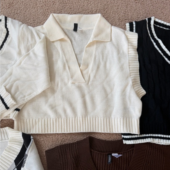 Women’s Sweater Bundle - Picture 6 of 7
